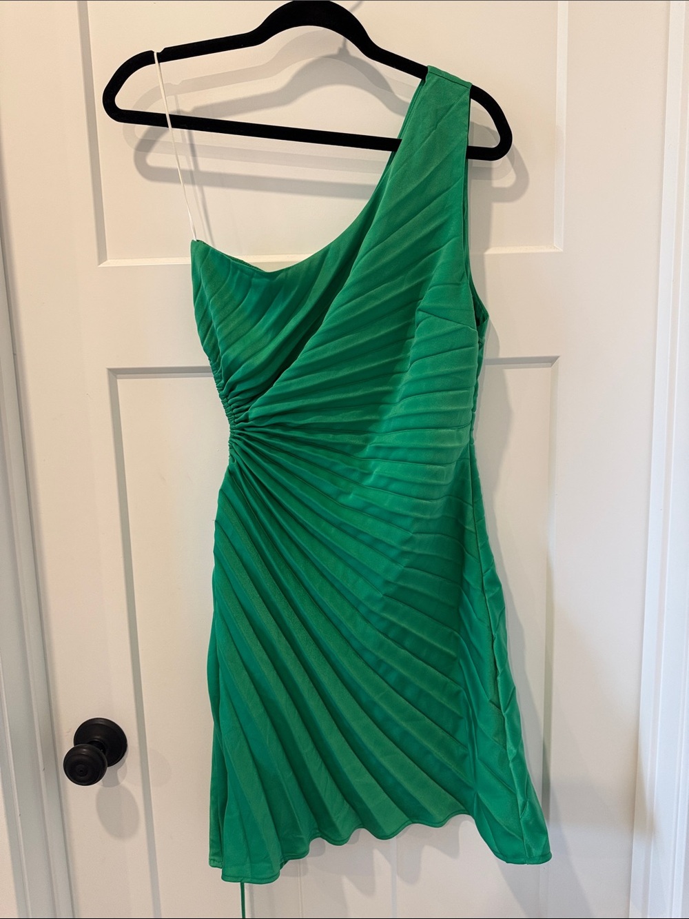 Hello Molly - Green One-Shoulder Pleated Cocktail Dress